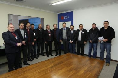 Prefeito Odir e prefeitos da região em reunião com o Presidente da CEEE