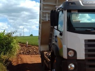 Estradas da Consoladora recebem trabalhos da Secretaria de Obras e Viação