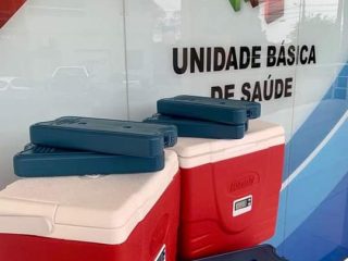 Secretaria Municipal de Saúde de Ernestina recebe doações de caixas térmicas por meio da campanha Unidos Pela Vacina