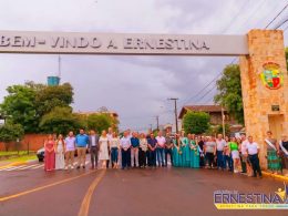 Prefeitura de Ernestina Inaugura Pórtico de Entrada e Pavimentação Asfáltica e Ciclovia da rua Elemar Eggers